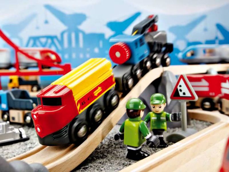 Lưu ý về thủ tục nhập khẩu hàng đồ chơi trẻ em